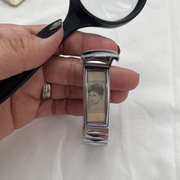 Stretch bangle Bracelet for men, Photograph Holder, British, engraved "Richard" - Picture 9 of 13